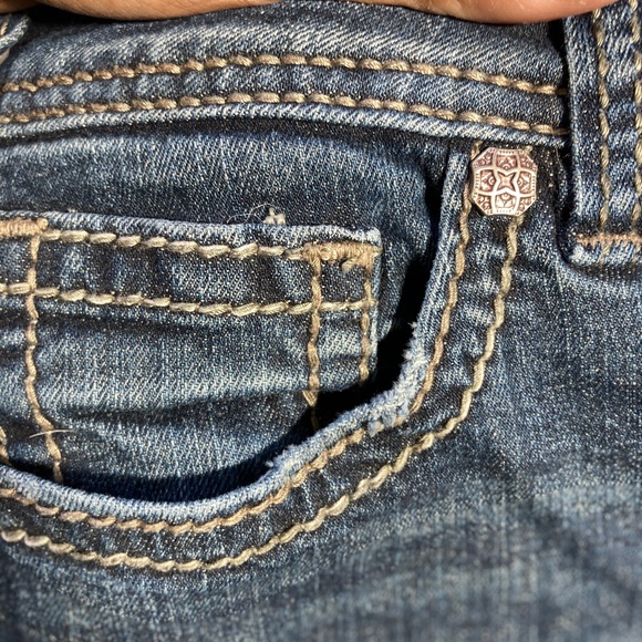 Silver Jeans | Aiko Super Stretch Mid Boot - W29/L30. Medium Wash - Picture 7 of 9